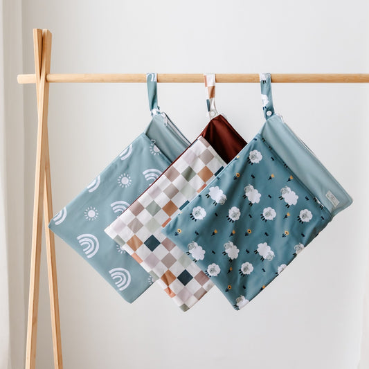 Bear & Moo Large Wet Bag | Large Swim Bag | Large Water Resistant Nappy Bag