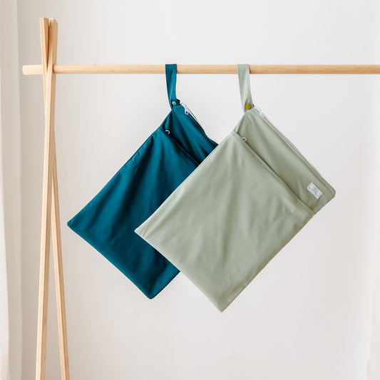 Bear & Moo Large Wet Bag | Large Swim Bag | Large Water Resistant Nappy Bag